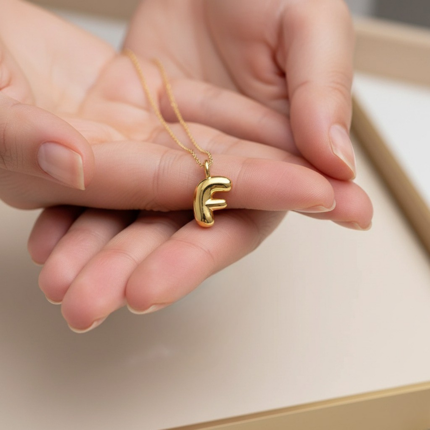 Colar Inicial "Luxe Bubble"