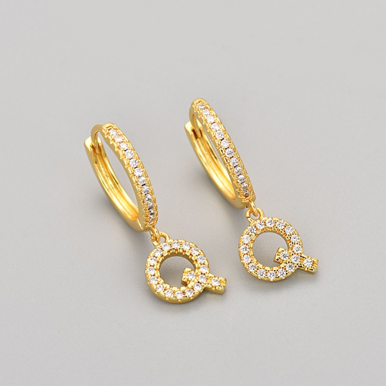 Brincos Initial "Crystal"