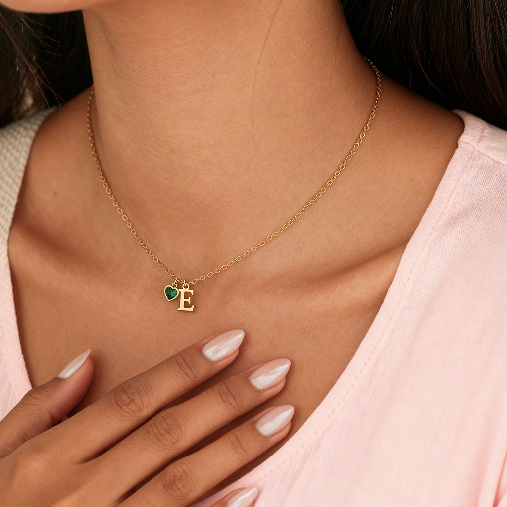 Colar Inicial "Eternal Whisper"