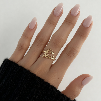 Anel Ajustável com Nome "Double Script"