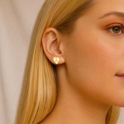 Brincos Initial "Chic Heart"