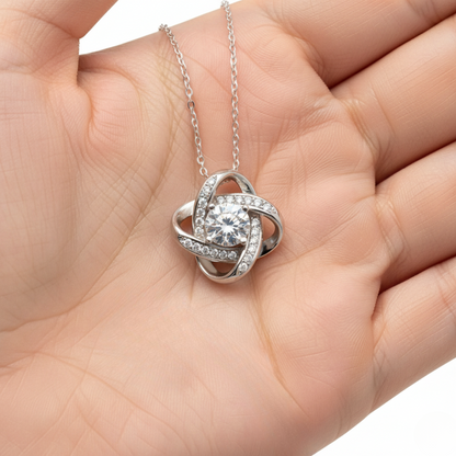 Colar "Abraço Precioso"