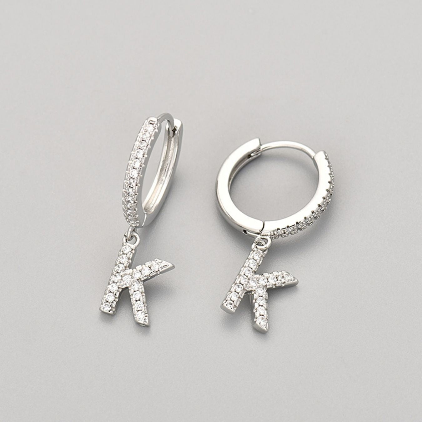 Brincos Initial "Crystal"