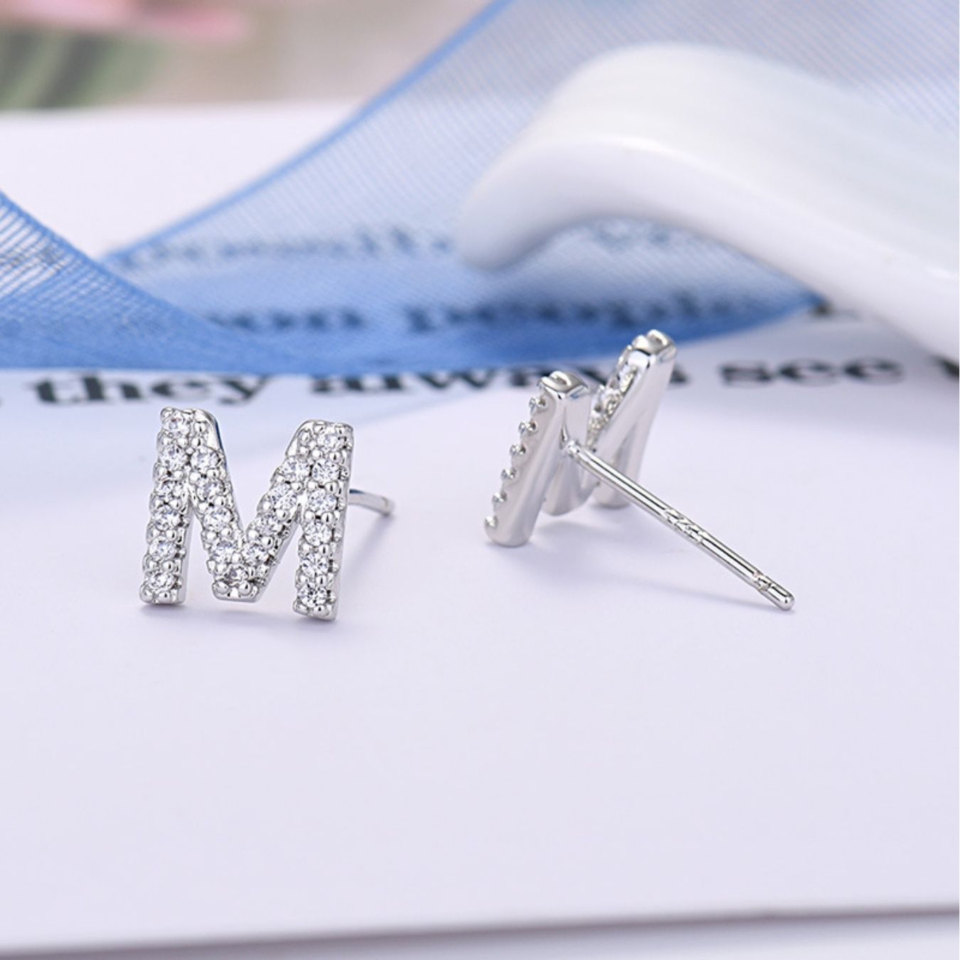 Brincos Iniciais "Identity"