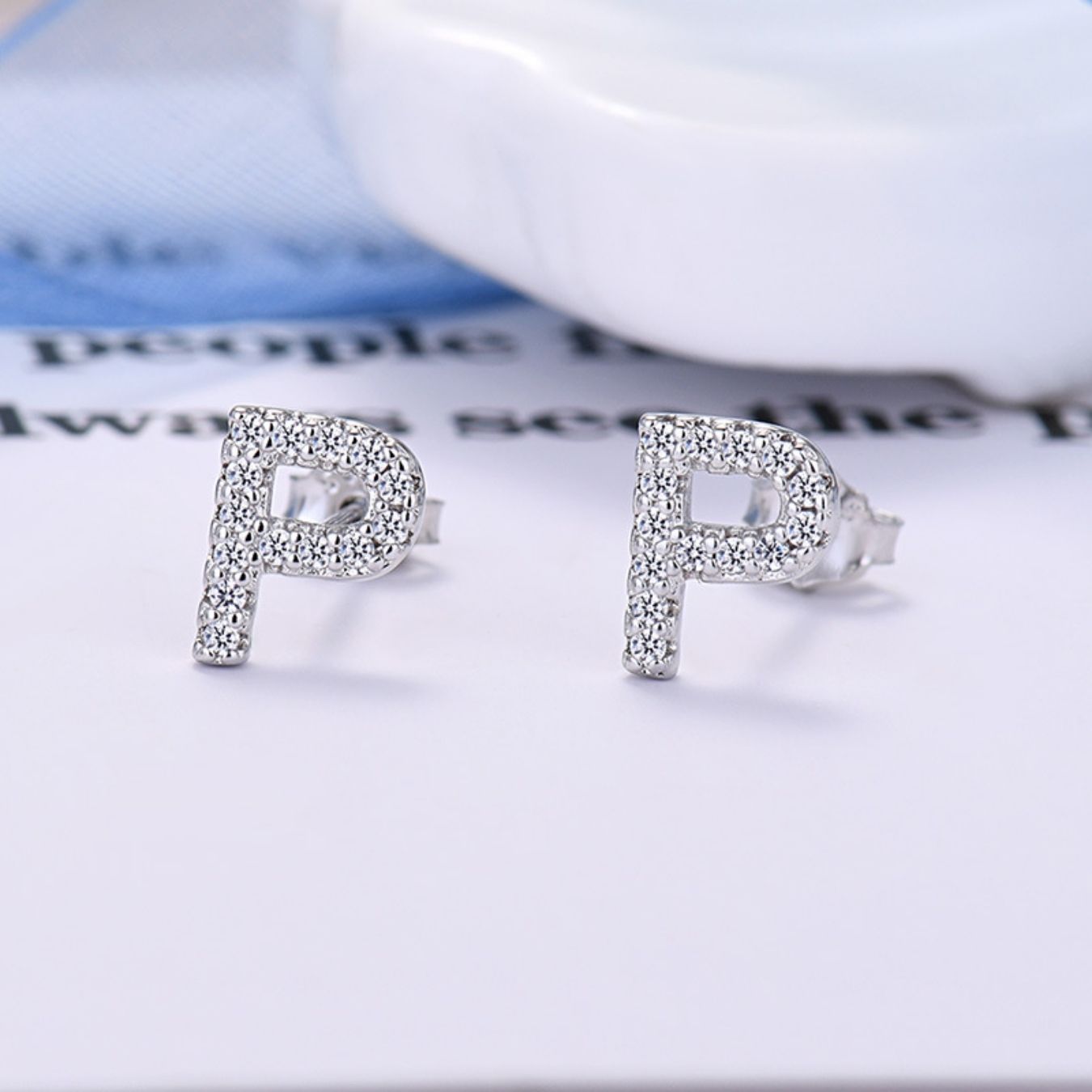 Brincos Iniciais "Identity"