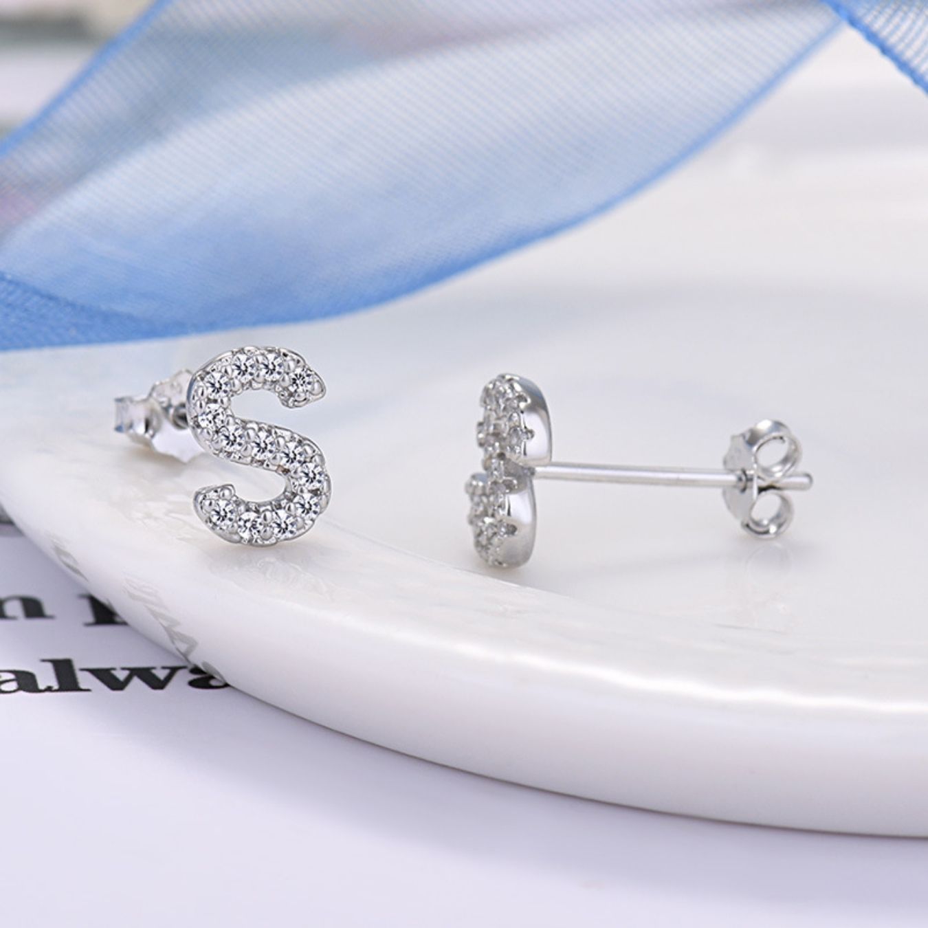 Brincos Iniciais "Identity"