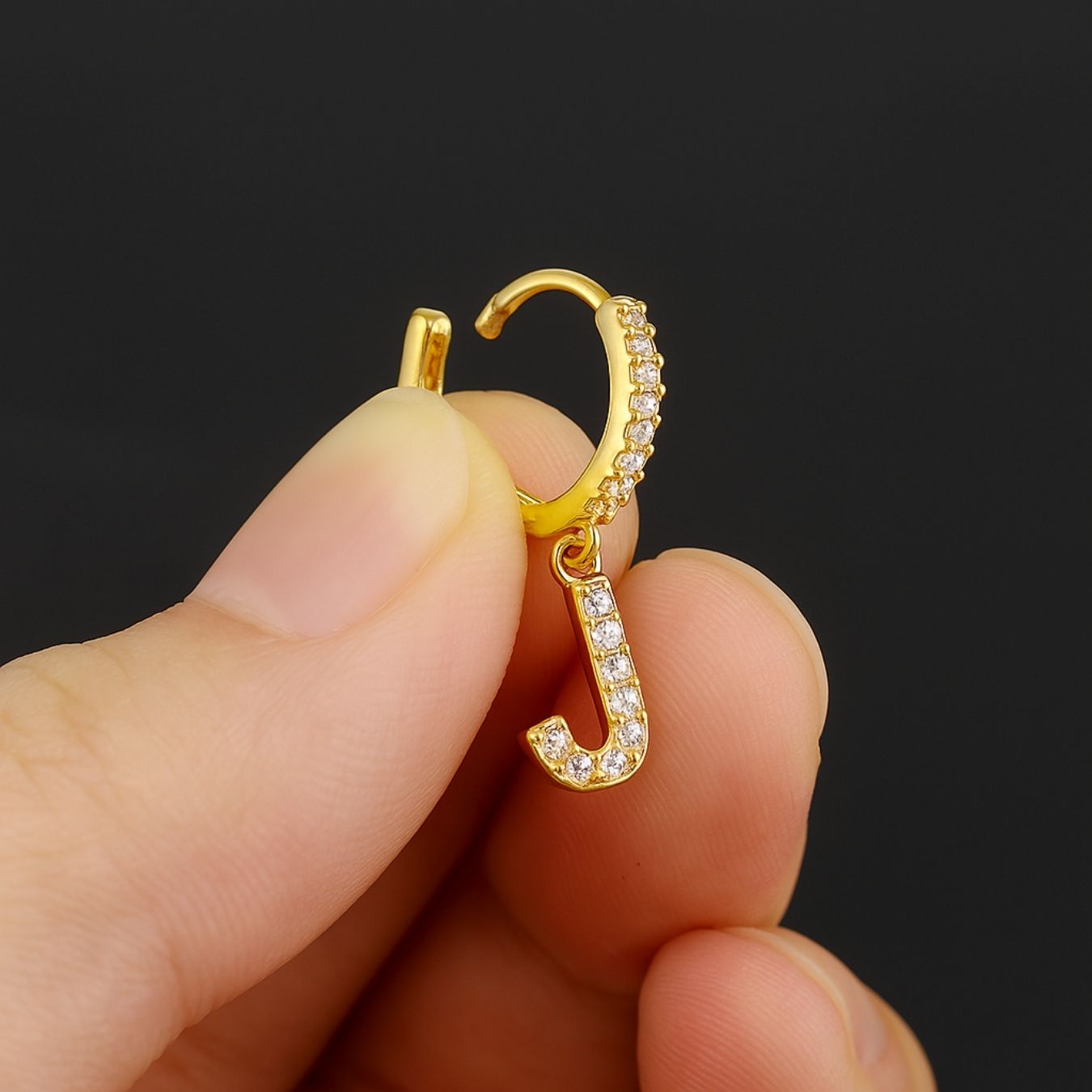 Brincos Initial "Crystal"