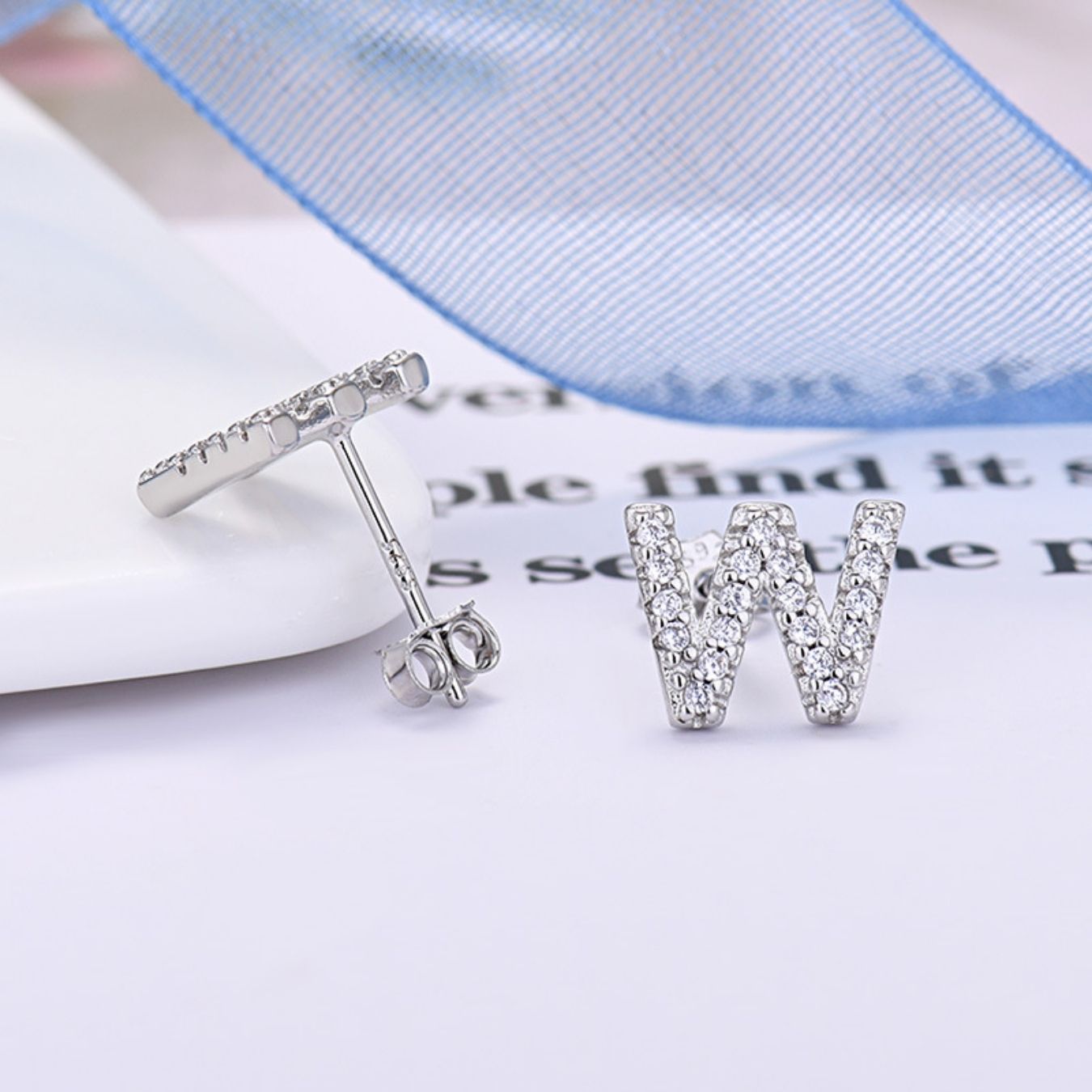 Brincos Iniciais "Identity"