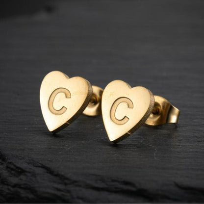 Brincos Initial "Chic Heart"