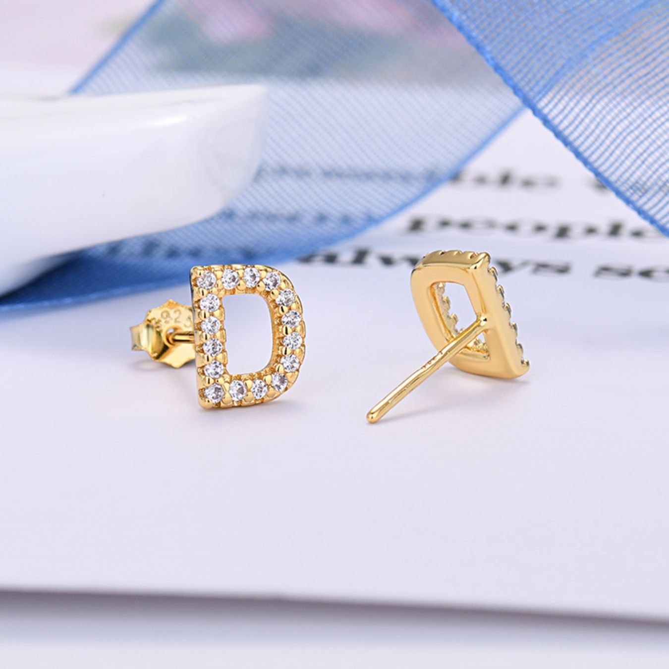 Brincos Iniciais "Identity"