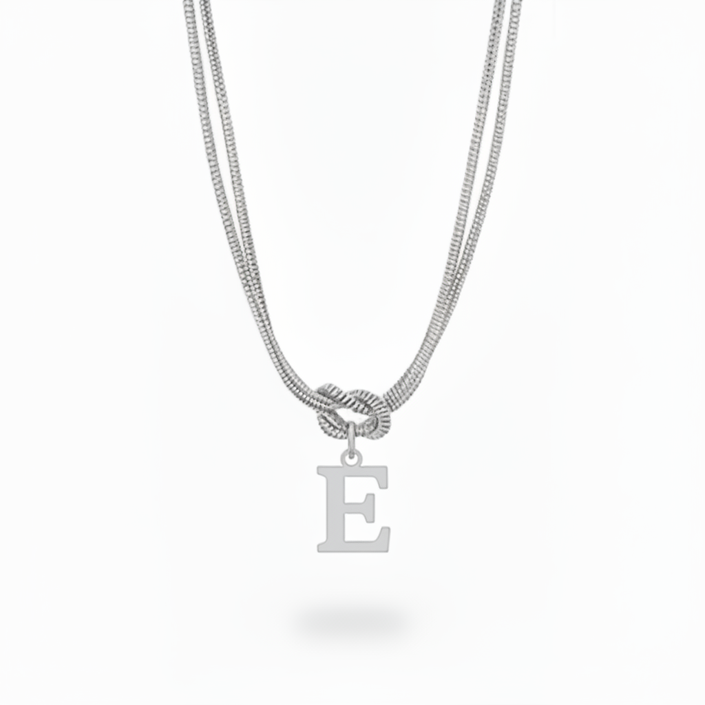 Colar Inicial "Alphabet Knot"