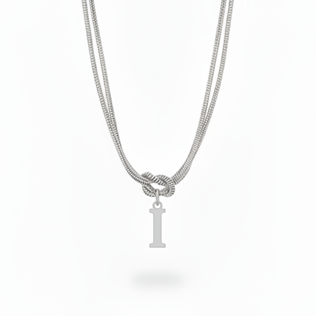 Colar Inicial "Alphabet Knot"