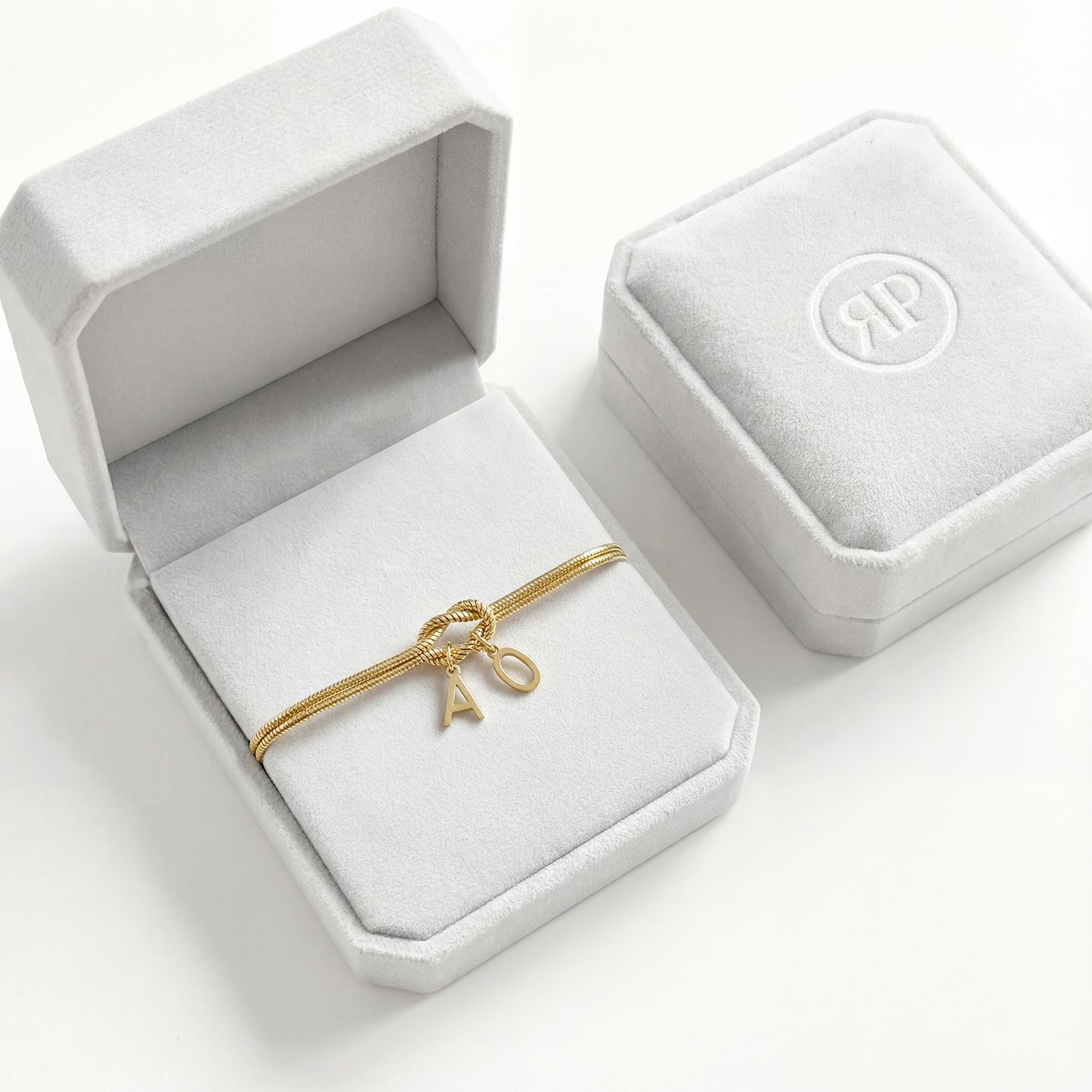 Pulseira de Dupla Inicial "Knot"