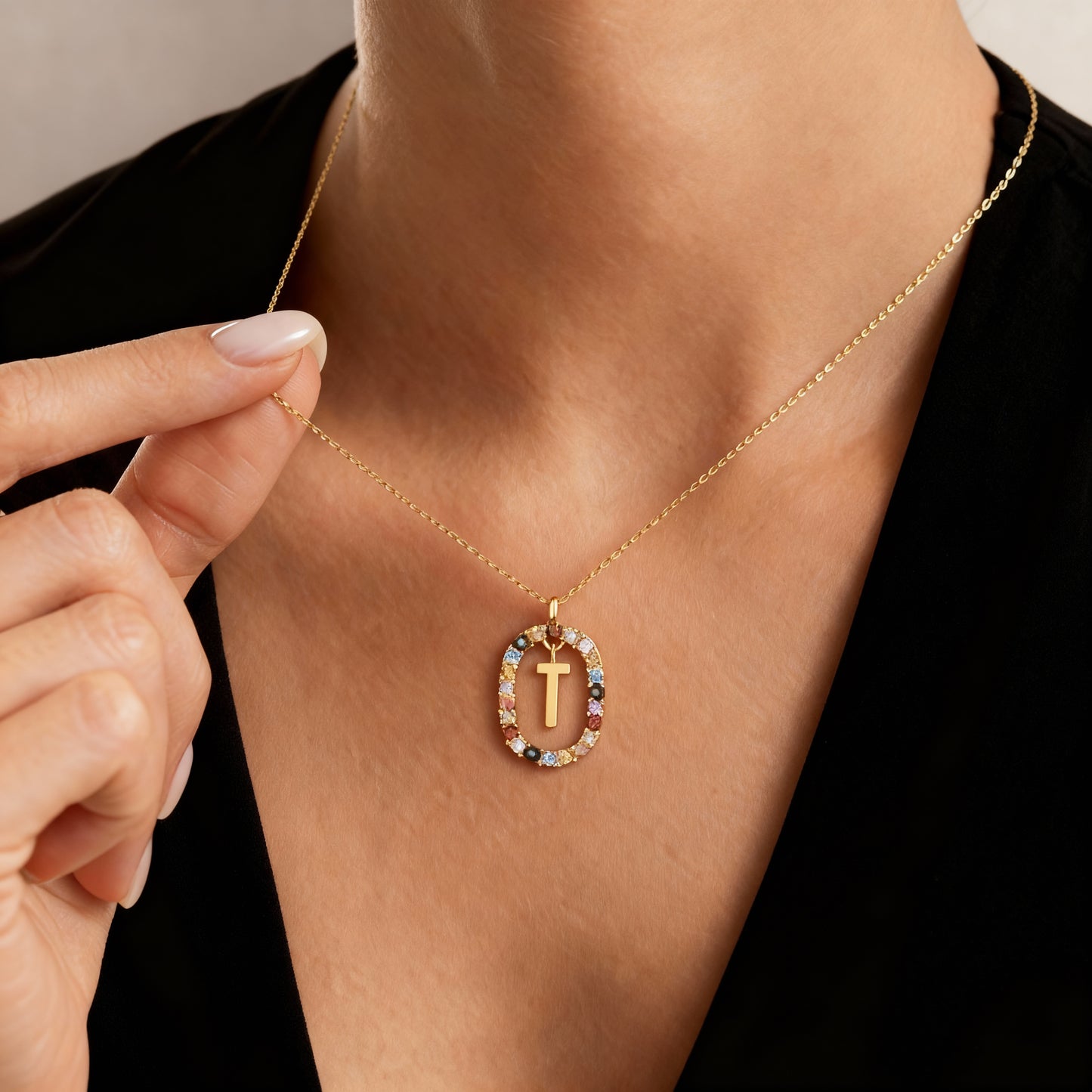 Colar Inicial "Rainbow"